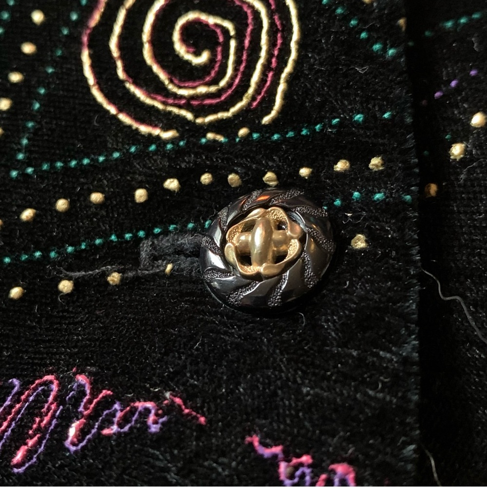 a r t :: Vintage Velvet Satin Funky Embroidered Vest - Picture 8 of 10